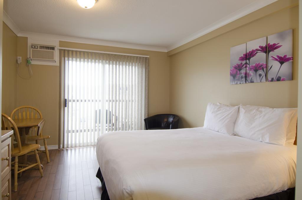Tiki Shores Inn & Suites Penticton Chambre photo